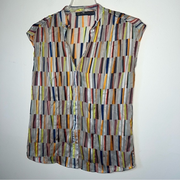 3/$25 🍄 Outback Red Ladies Colorful Sheer Shirt Size XS - Picture 3 of 10